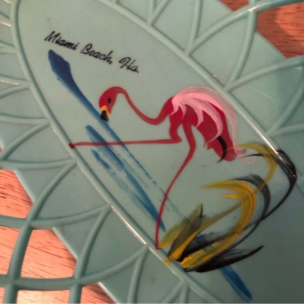Basket Miami Beach flamingo plastic oval turquoise FL souvenir tray vintage 60s - Picture 2 of 4